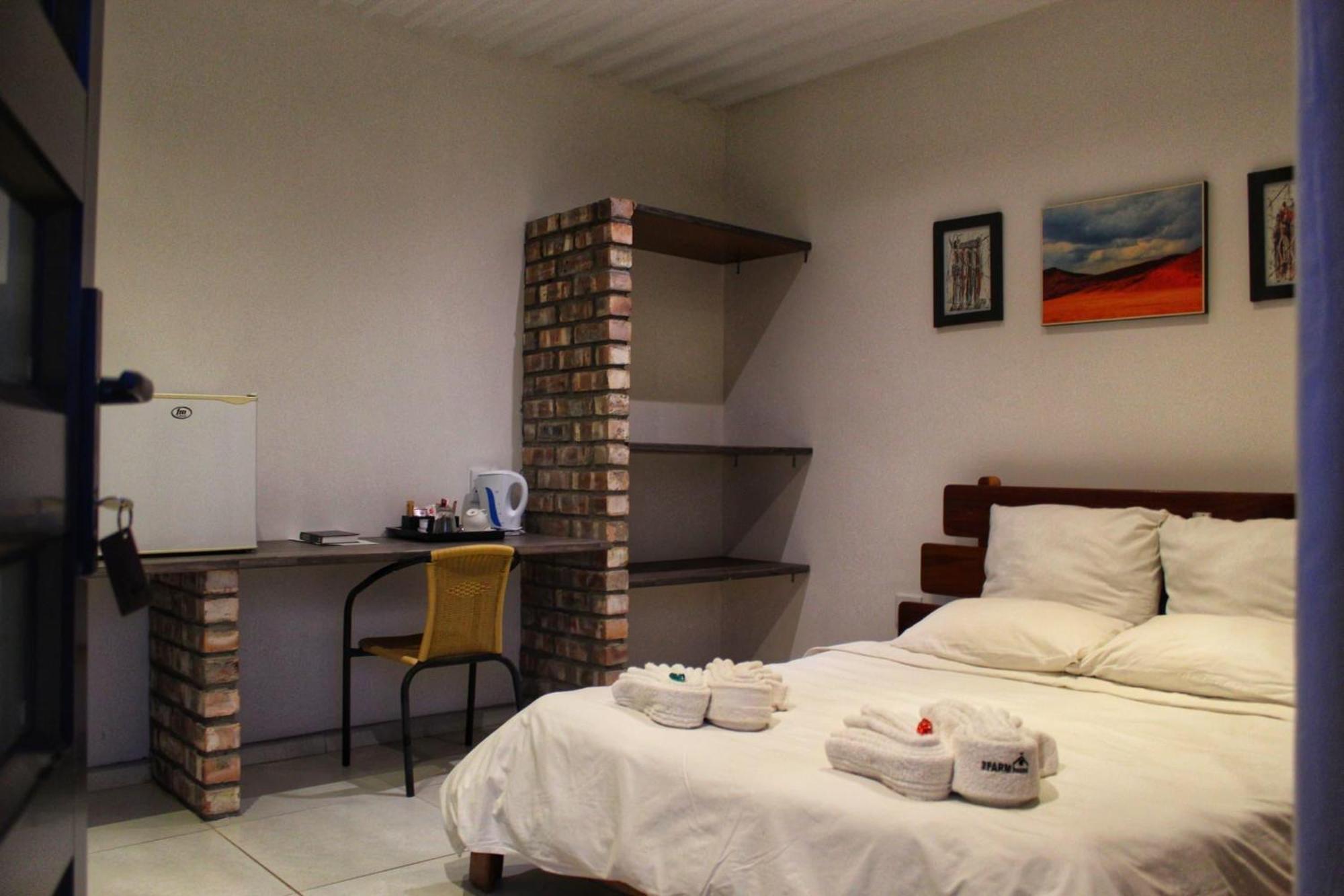 The Farmhouse Boutique Guesthouse And Beergarden Cc Outjo Room photo